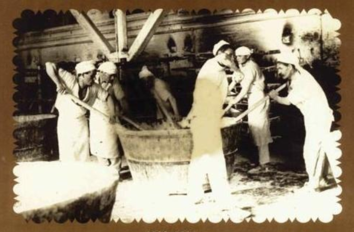 1903 Появилась первая паровая хлебопекарня Сибирской флотилии. Во Владивостоке  возникло хлебопечение — не как ремесло, а как отрасль